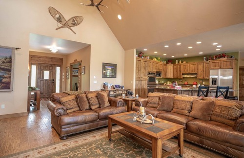 Bigfork House | Luxury Lake View House: 15 acres of trails, 3 ponds, amazing views, pool table