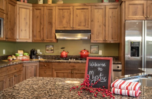 Bigfork House | Luxury Lake View House: 15 acres of trails, 3 ponds, amazing views, pool table