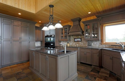 Falcon Lake Cabin | Luxury Lakefront Cabin on Falcon Lake