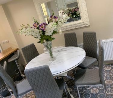 Enniskillen Villa | Luxury Lakeside Living Broadview 2 Georgian Town House