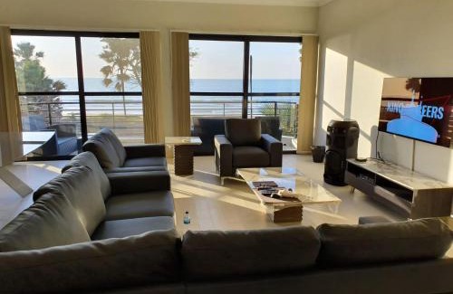 Serrekunda Apartment | Luxury large 4 bedrooms Beach front house