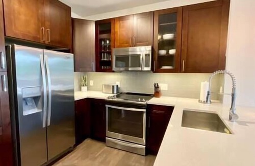 McLean Apartment | Luxury Living | Tysons | Spacious | Balcony