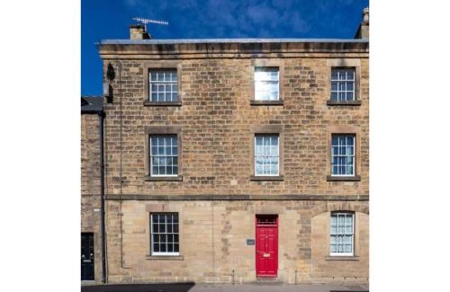 Bakewell House | Luxury & Location! Bakewell Georgian Townhouse - 'The Haywood'