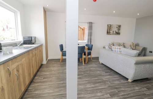 Dyserth Cottage | LUXURY LODGE 46, family friendly, with pool in Dyserth