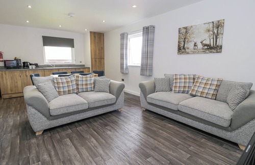 Dyserth Cottage | LUXURY LODGE 62, pet friendly, with pool in Dyserth