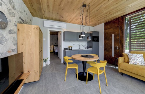 Anfo Villa | Luxury Loft front lake