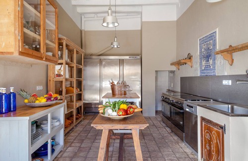 Sant Pere de Ribes Villa | Luxury manor, minutes from the beach, 14 ensuite bedrooms, A/C, central location