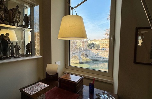Rione V Ponte Apartment | Luxury Mansion Castel SantAngelo