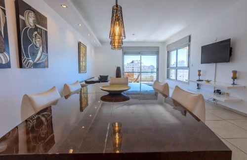 Ashdod Apartment | Luxury Marina 4BR apartment by Airsuite