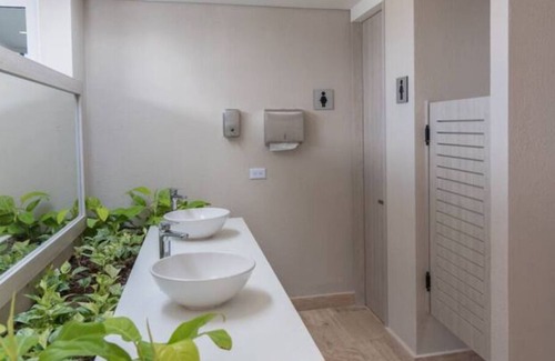 Cartagena Apartment | Luxury Martinique Condo w/ Jacuzzi - Las Americas֎