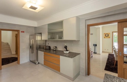 Montes de Alvor Villa | Luxury mediterranean villa with heated pool and gym