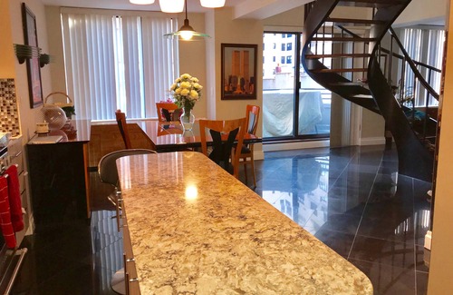 Turtle Bay Condo | *Luxury* Midtown Manhattan. 24hr Concierge.Walk to Subway/Dining.WiFi