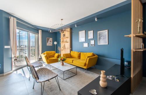 La Grande-Motte Apartment | Luxury Mind Vue Exceptionnelle Pied dans l'eau Parkings privés 2 places Climatisation Hyper centre logement d'exception