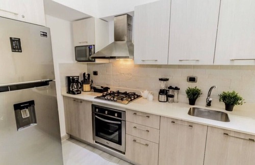 Los Prados Apartment | Luxury & Modern 2Bedroom 2baths Apartment with POOL Rooftop + GYM