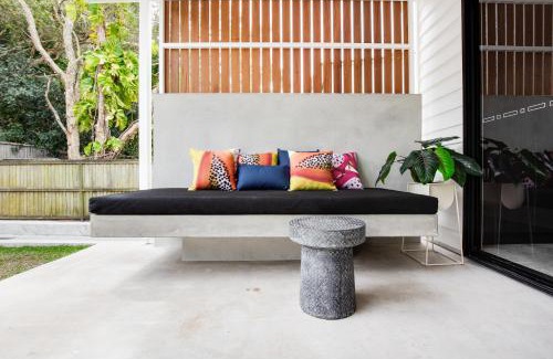 Yaroomba House | Luxury Modern 4 BR Pet Friendly Family Beach Home