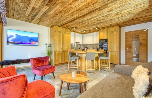 Hollersbach im Pinzgau Apartment | LUXURY modern alpine-style apartment with private SAUNA and AWESOME VIEWS!