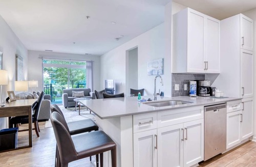 North Waltham Apartment | Luxury Modern Apt with Patio