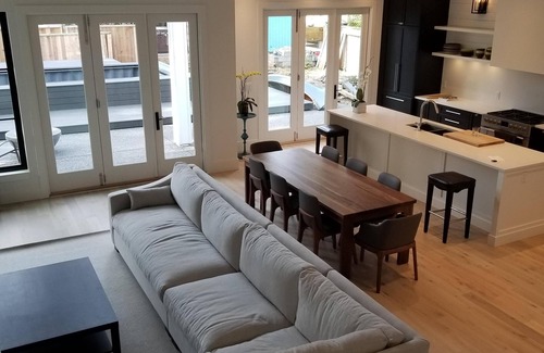 Delta House | Luxury Modern Beach House in Tsawwassen