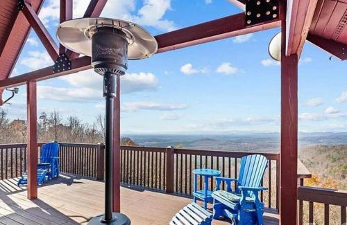Bostic House | Luxury Mountain Cabin Retreat w/Stunning Views