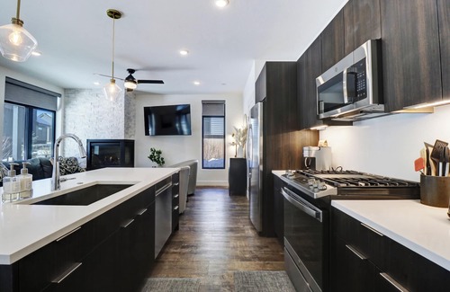 Beaver Valley Condo | Luxury New Build River West 611