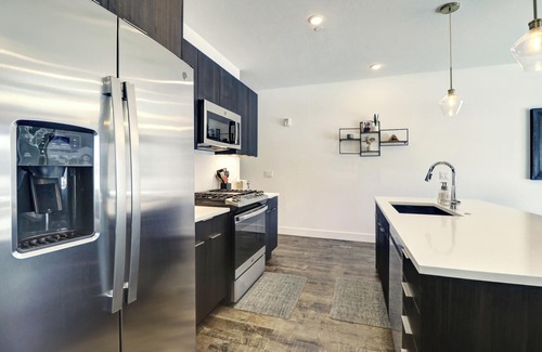 Beaver Valley Condo | Luxury New Build River West 611