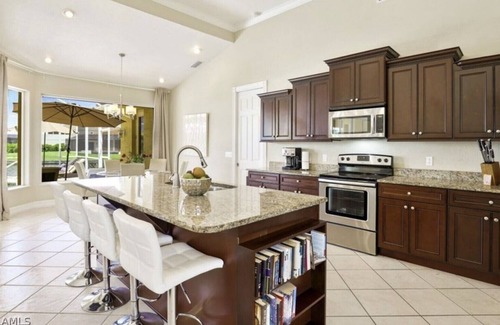 Pelican House | Luxury Newly Furnished Villa, Heated Infinity Pool/Spa, Gulf Access, free WiFi
