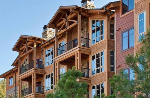 Truckee Condo | Luxury Northstar Lodge for New Years 500 feet away from the ski gondola!