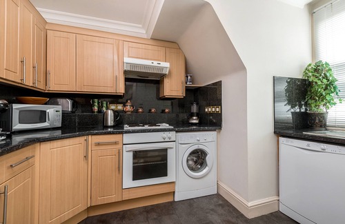 Pembridge Apartment | Luxury Notting Hill 3 bedroom, 2 Bathroom Duplex Apartment