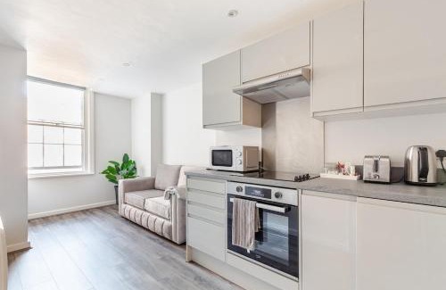 Chinatown Apartment | Luxury Oasis by LVP Apartments - Central 1-Bed with Sofa Bed, Sleeps 4
