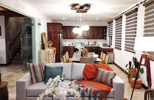 Ciudad Vieja House | Luxury Oasis in Antigua w/pool and hot tub!