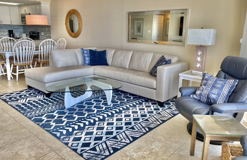 Garden City Condo | Luxury Ocean Front