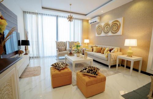 Bambalapitiya Apartment | Luxury ocean-view apartment in Colombo 03