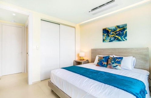 Maho Apartment | Luxury Oceanview 1BR on beach