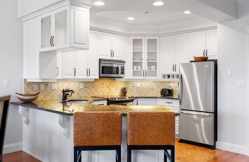 Regional District of Nanaimo Condo | Luxury Oceanview Villa in the Heart of Qualicum Beach | Walk to Beach | Golf