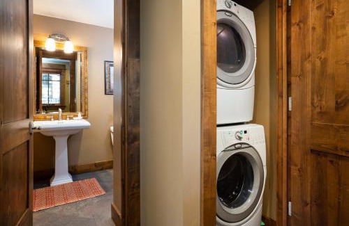 Truckee Villa | Luxury Old Greenwood 3BD Villa - Villa 12. Comes w/Free Grocery Delivery!