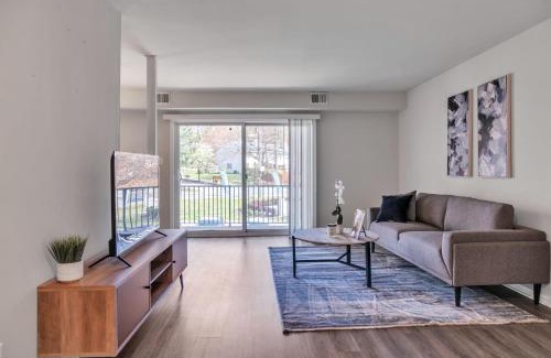 Edgemoor Apartment | Luxury On A Budget! Spacious Retreat Awaits