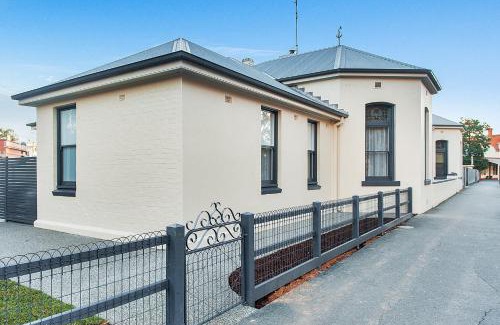 Echuca House | Luxury on the Esplanade
