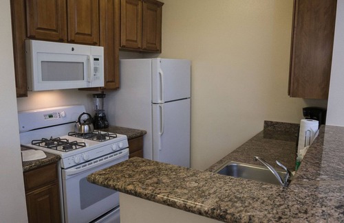 Las Vegas Resort | Luxury one bedroom and one bathroom unit with full amenities