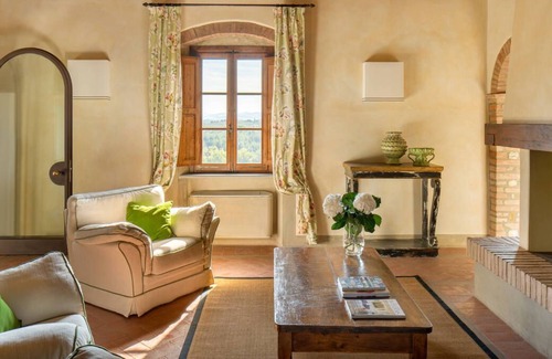 San Pietro in Bossolo Villa | Luxury private villa with pool near Florence