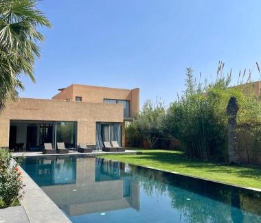 Annakhil Villa | Luxury Palm Villa