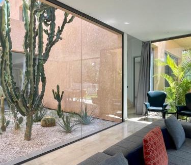 Annakhil Villa | Luxury Palm Villa