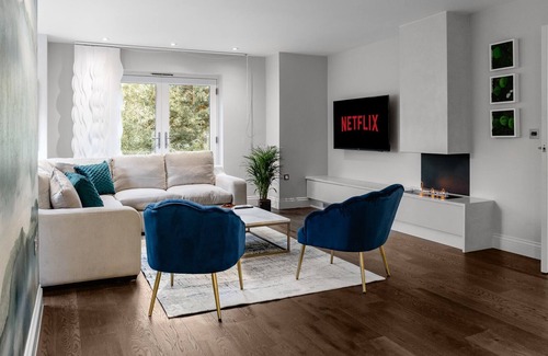 Headingley Apartment | Luxury Penthouse in Leeds - 10 minutes from City Center.