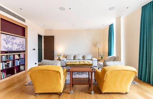 South Bank Apartment | Luxury Penthouse Overlooking the Thames