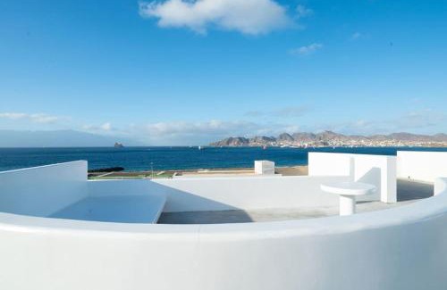 Mindelo Apartment | Luxury Penthouse with Private Pool, Ocean, City & Mountain view 6 Pers 2 BR
