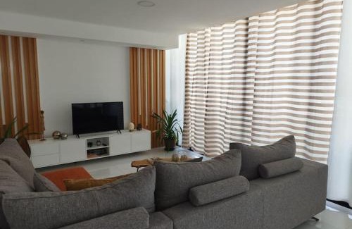 Mindelo Apartment | Luxury Penthouse with Private Pool, Ocean, City & Mountain view 6 Pers 2 BR