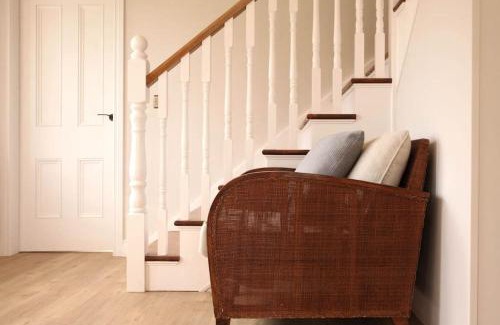 Bailliesmill Villa | Luxury Pet-Friendly Retreat with Private Hot Tub