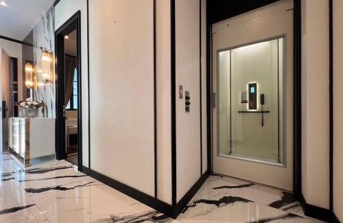 Phra Khanong Nuea Villa | Luxury Pool Villa 5BR 12pax with Private Lift in Ekkamai