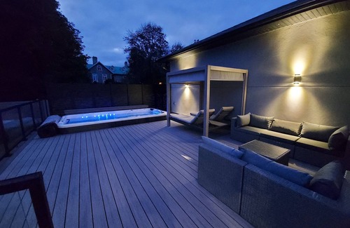 Loyalist House | Luxury Property, Water views, 5-6 beds