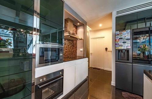 Wang Thonglang Villa | Luxury Pure Modern Pool Villa 5Bed Near BTS and Central Eastville