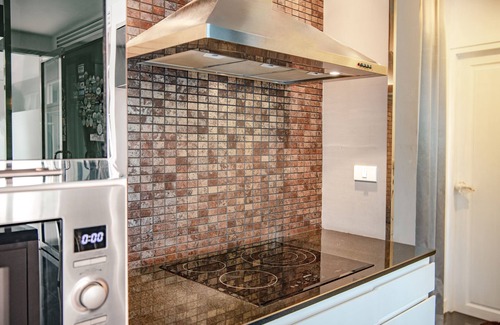 Wang Thonglang Villa | Luxury Pure Modern Pool Villa 5Bed Near BTS and Central Eastville